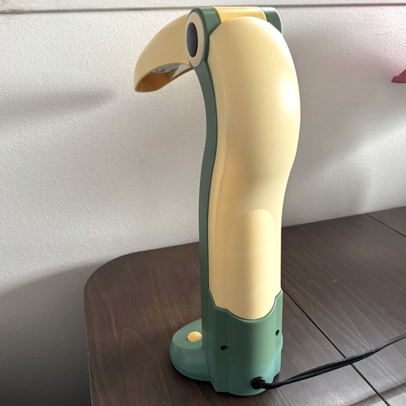 Vintage 80's Toucan Table Lamp - Picture 4 of 6